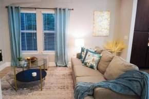 Beautiful Urban Apartment- Nearby Downtown Dallas